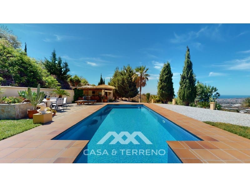 3 chambre Villa/Maison à vendre à Algarrobo avec piscine garage - 698 000 € (Ref: 7576010)