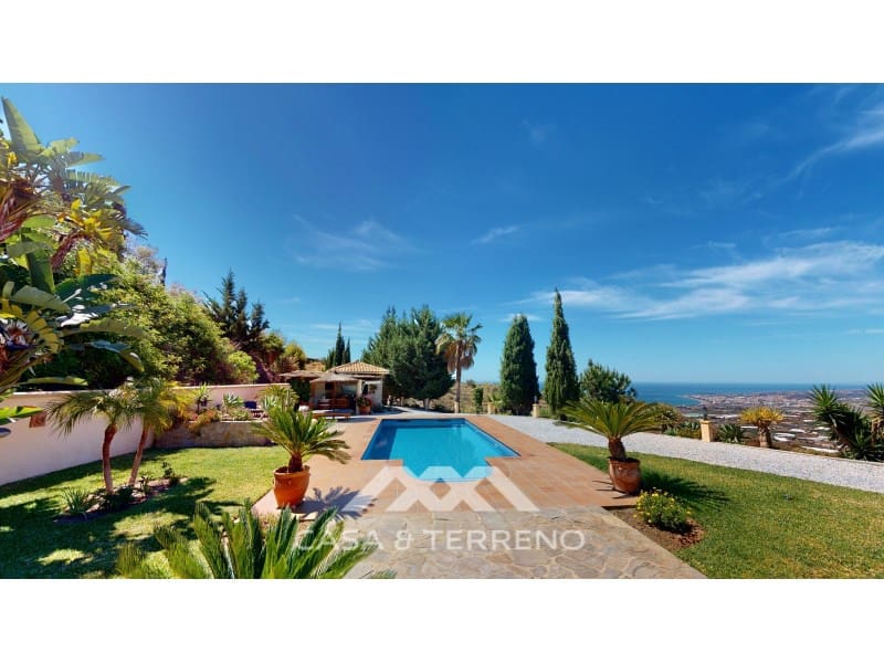 3 chambre Villa/Maison à vendre à Algarrobo avec piscine garage - 698 000 € (Ref: 7576010)