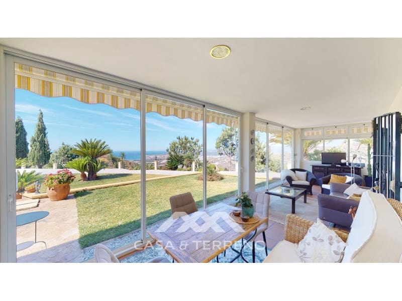 3 chambre Villa/Maison à vendre à Algarrobo avec piscine garage - 698 000 € (Ref: 7576010)