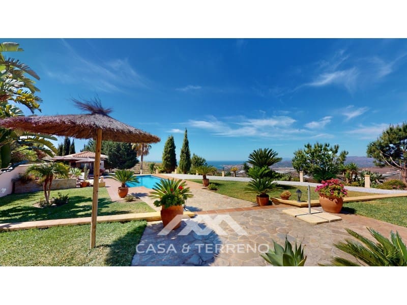 3 chambre Villa/Maison à vendre à Algarrobo avec piscine garage - 698 000 € (Ref: 7576010)