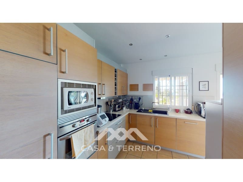 3 chambre Villa/Maison à vendre à Algarrobo avec piscine garage - 698 000 € (Ref: 7576010)