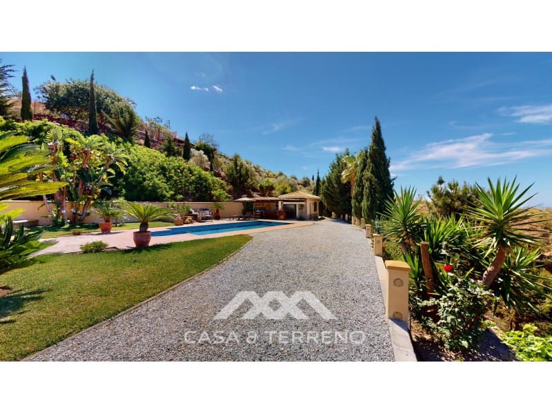 3 chambre Villa/Maison à vendre à Algarrobo avec piscine garage - 698 000 € (Ref: 7576010)