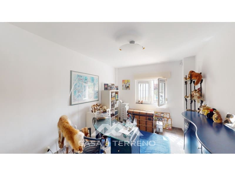 4 soveværelse Villa til salg i Sayalonga med swimmingpool garage - € 1.350.000 (Ref: 7711299)