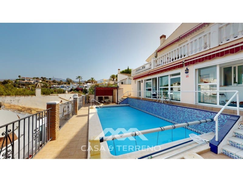 3 camera da letto Villa in vendita in Caleta de Velez con piscina - 390.000 € (Rif: 7775872)