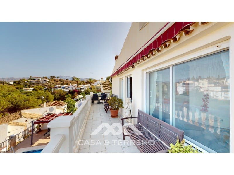 3 camera da letto Villa in vendita in Caleta de Velez con piscina - 390.000 € (Rif: 7775872)