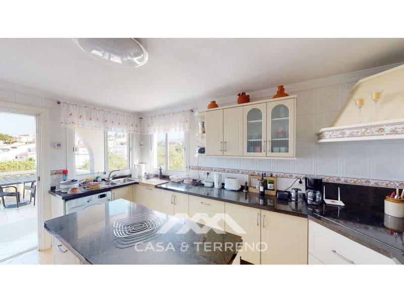 3 camera da letto Villa in vendita in Caleta de Velez con piscina - 390.000 € (Rif: 7775872)