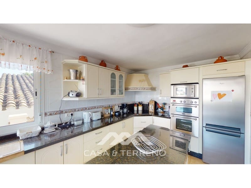 3 camera da letto Villa in vendita in Caleta de Velez con piscina - 390.000 € (Rif: 7775872)