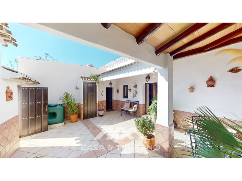 6 soveværelse Villa til salg i Iznajar - € 545.000 (Ref: 7898301)