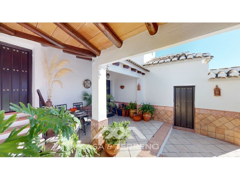 6 soveværelse Villa til salg i Iznajar - € 545.000 (Ref: 7898301)