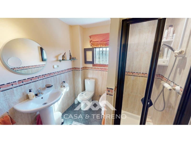 6 soveværelse Villa til salg i Iznajar - € 545.000 (Ref: 7898301)