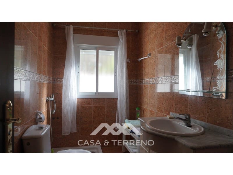 5 soveværelse Finca/Landehus til salg i Sayalonga - € 499.000 (Ref: 7929693)