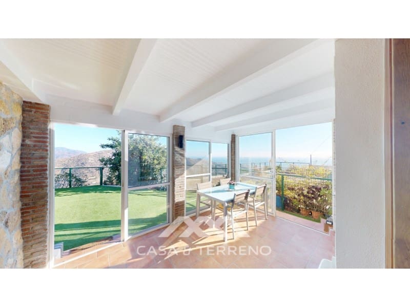 5 soveværelse Villa til salg i Arenas med swimmingpool garage - € 398.000 (Ref: 7955130)