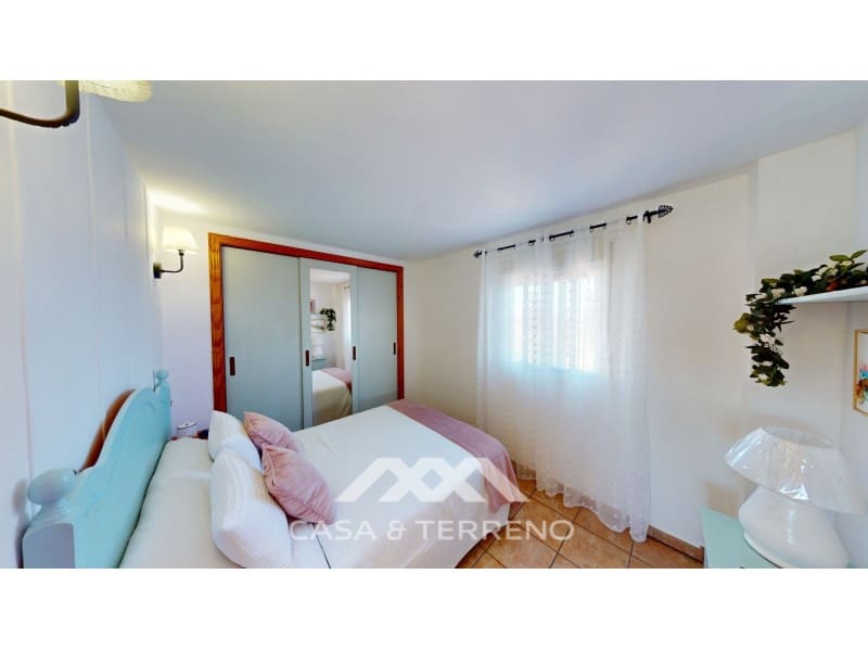 5 soveværelse Villa til salg i Arenas med swimmingpool garage - € 398.000 (Ref: 7955130)