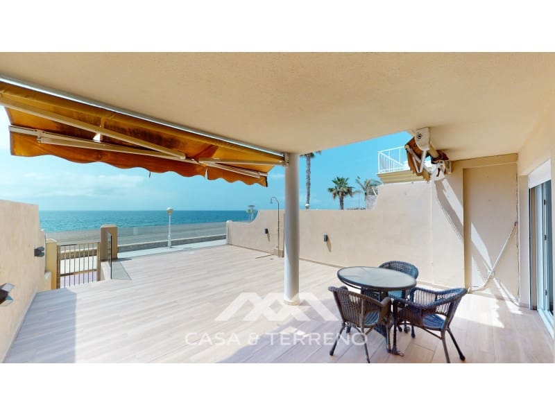 4 soveværelse Semi-Rækkehus til salg i Torre del Mar med garage - € 820.000 (Ref: 8005793)