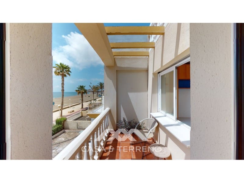 4 soveværelse Semi-Rækkehus til salg i Torre del Mar med garage - € 820.000 (Ref: 8005793)