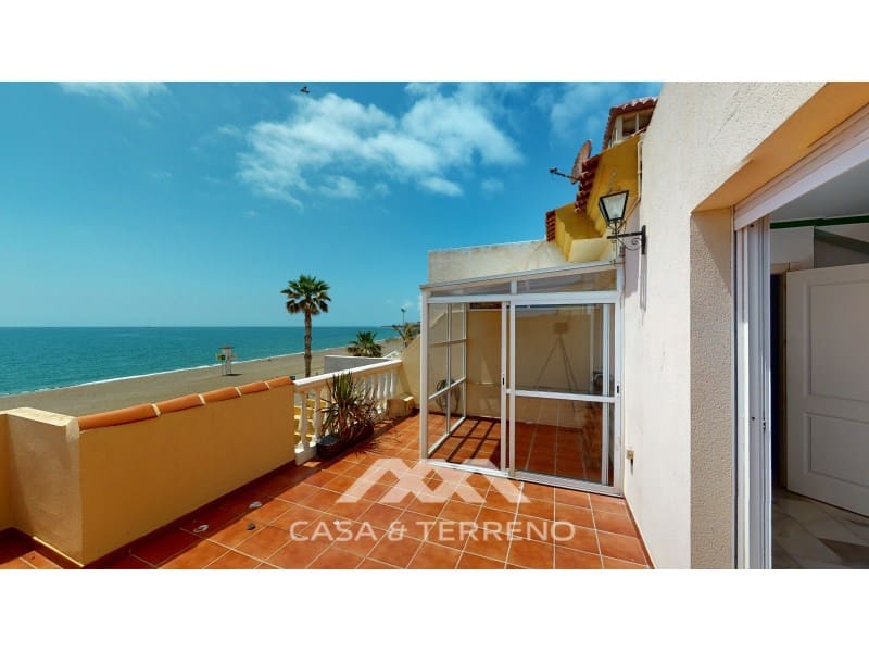 4 soveværelse Semi-Rækkehus til salg i Torre del Mar med garage - € 820.000 (Ref: 8005793)