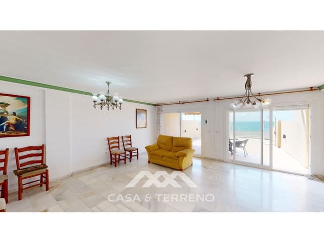 4 soveværelse Semi-Rækkehus til salg i Torre del Mar, Vélez-Málaga med garage - € 820.000 (Ref: 8005793)