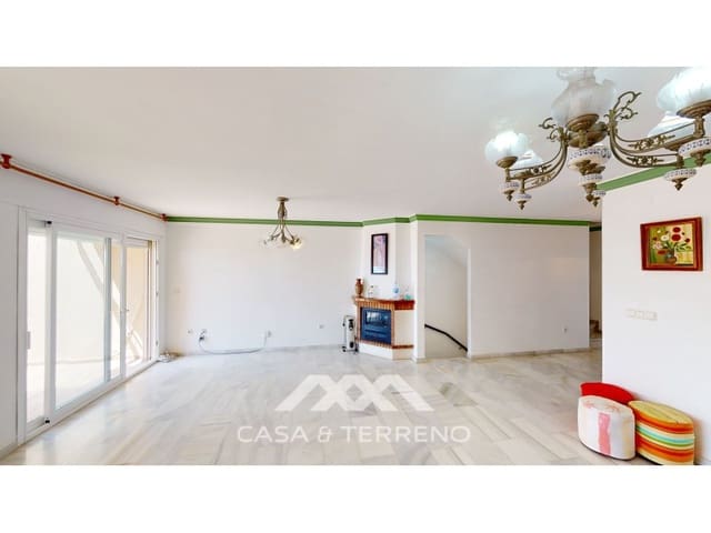 4 soveværelse Semi-Rækkehus til salg i Torre del Mar, Vélez-Málaga med garage - € 820.000 (Ref: 8005793)