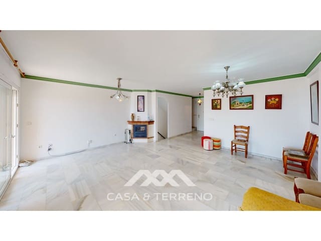 4 soveværelse Semi-Rækkehus til salg i Torre del Mar, Vélez-Málaga med garage - € 820.000 (Ref: 8005793)