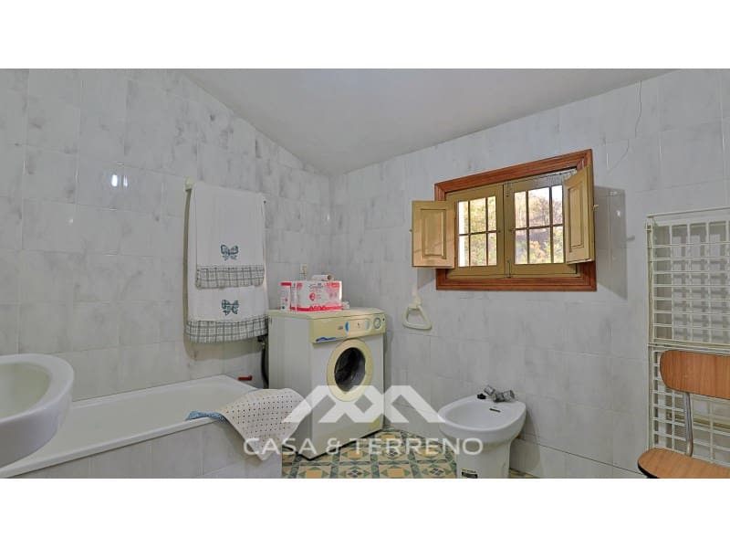 4 soveværelse Finca/Landehus til salg i Comares - € 135.000 (Ref: 8041408)