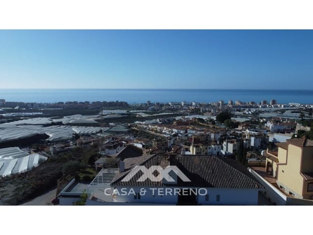 3 chambre Villa/Maison à vendre à Urbanización Santa Rosa, Torrox avec garage - 675 000 € (Ref: 8052089)