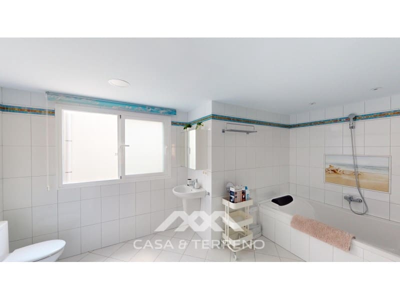 6 soveværelse Villa til salg i Caleta de Velez med swimmingpool garage - € 1.200.000 (Ref: 8066959)