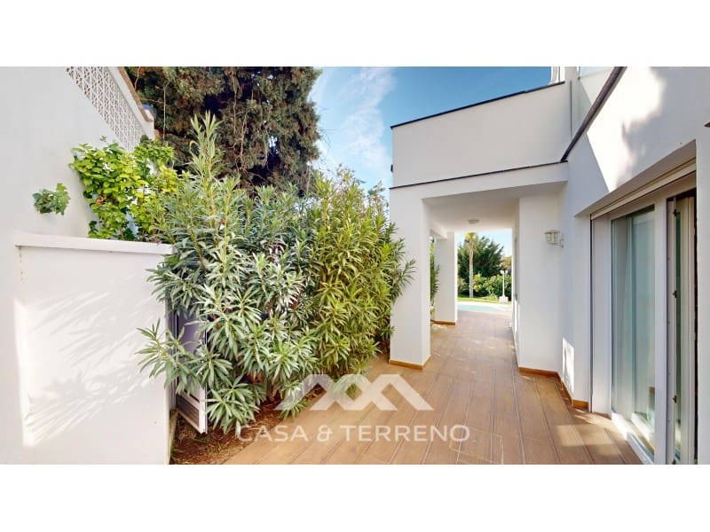 6 soveværelse Villa til salg i Caleta de Velez med swimmingpool garage - € 1.200.000 (Ref: 8066959)