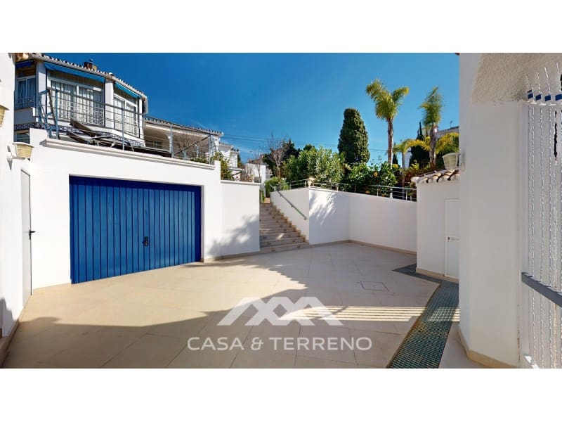 6 soveværelse Villa til salg i Caleta de Velez med swimmingpool garage - € 1.200.000 (Ref: 8066959)