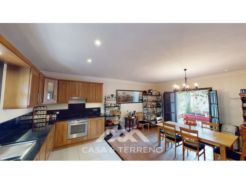 7 soveværelse Guesthouse/B & B til salg i Torrox med swimmingpool - € 880.000 (Ref: 8146344)