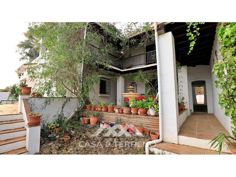 7 soveværelse Guesthouse/B & B til salg i Torrox med swimmingpool - € 880.000 (Ref: 8146344)