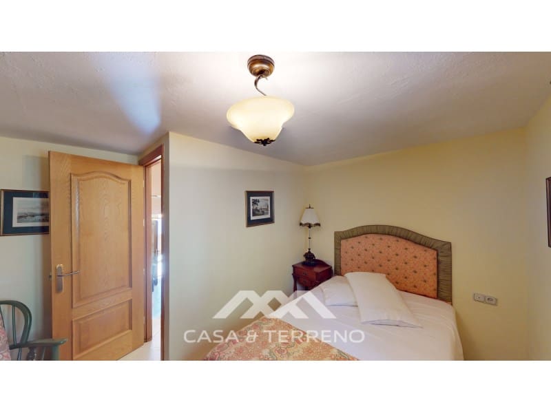 6 bedroom Guesthouse/B & B for sale in Iznajar - € 545,000 (Ref: 8146350)