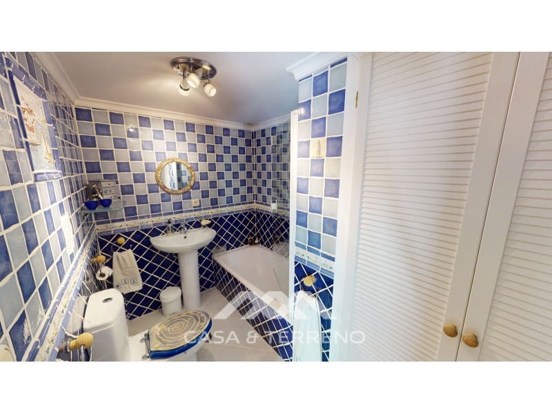 6 bedroom Guesthouse/B & B for sale in Iznajar - € 545,000 (Ref: 8146350)