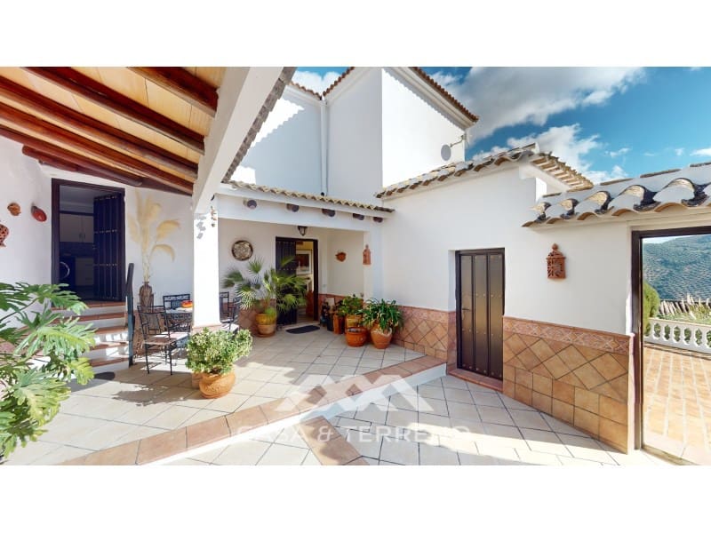 6 bedroom Guesthouse/B & B for sale in Iznajar - € 545,000 (Ref: 8146350)