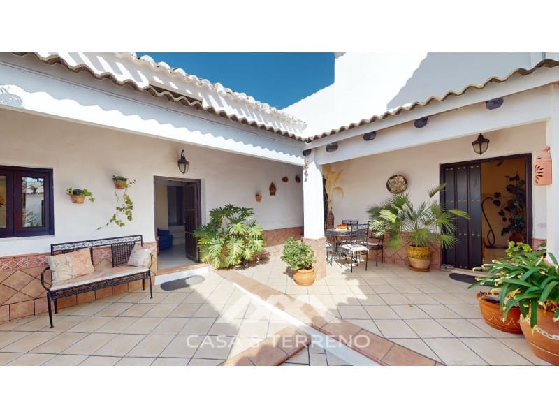 6 bedroom Guesthouse/B & B for sale in Iznajar - € 545,000 (Ref: 8146350)