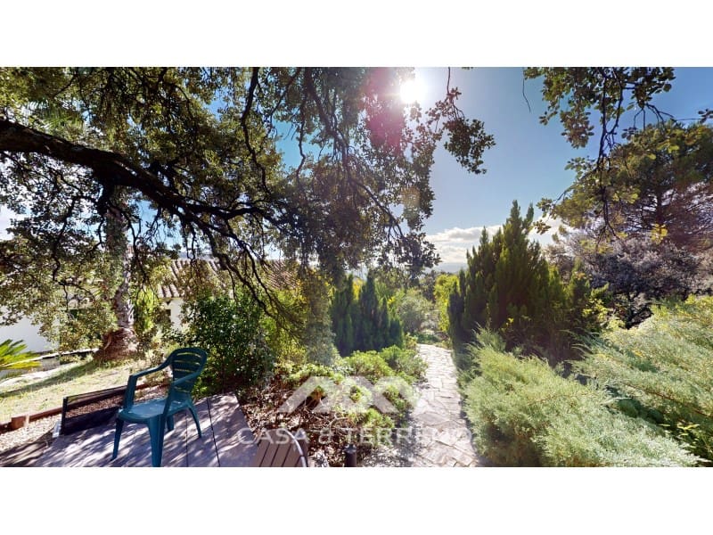 6 bedroom Guesthouse/B & B for sale in Iznajar - € 545,000 (Ref: 8146350)