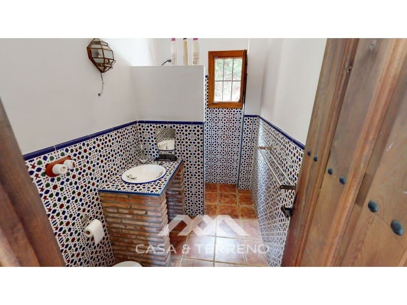 5 soveværelse Guesthouse/B & B til salg i Sedella med swimmingpool garage - € 398.000 (Ref: 8146352)