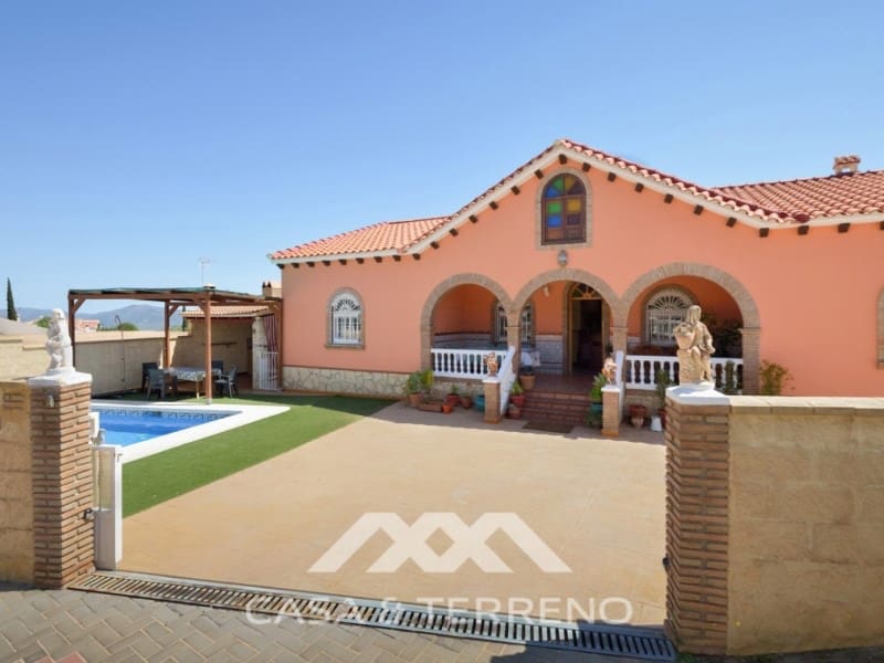 6 soveværelse Guesthouse/B & B til salg i Vinuela med swimmingpool - € 349.000 (Ref: 8146353)