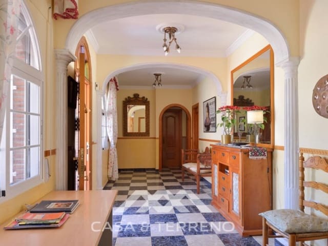 6 bedroom Guesthouse/B & B for sale in Viñuela with pool - € 349,000 (Ref: 8146353)