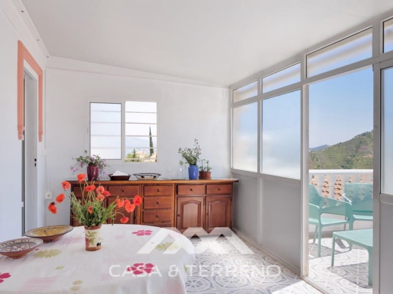 6 soveværelse Guesthouse/B & B til salg i Vinuela med swimmingpool - € 349.000 (Ref: 8146353)