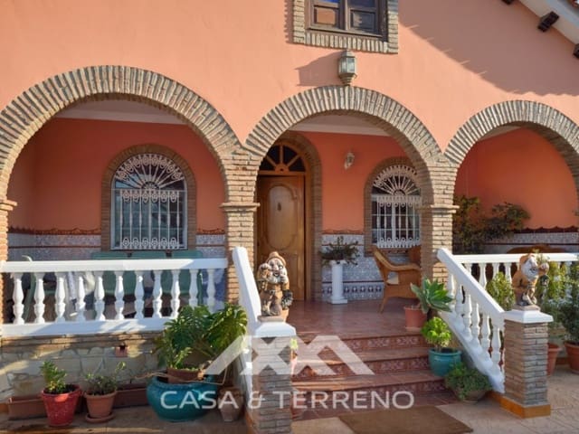 6 bedroom Guesthouse/B & B for sale in Viñuela with pool - € 349,000 (Ref: 8146353)