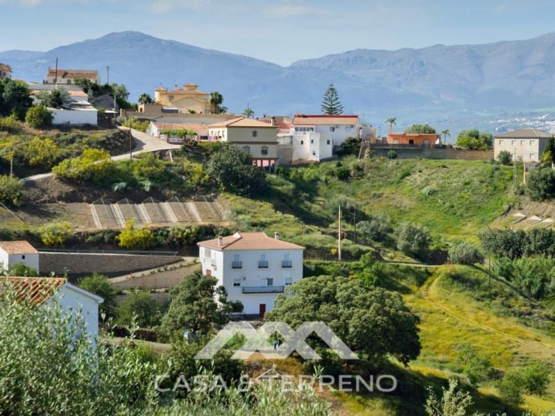 6 soveværelse Guesthouse/B & B til salg i Vinuela med swimmingpool - € 349.000 (Ref: 8146353)