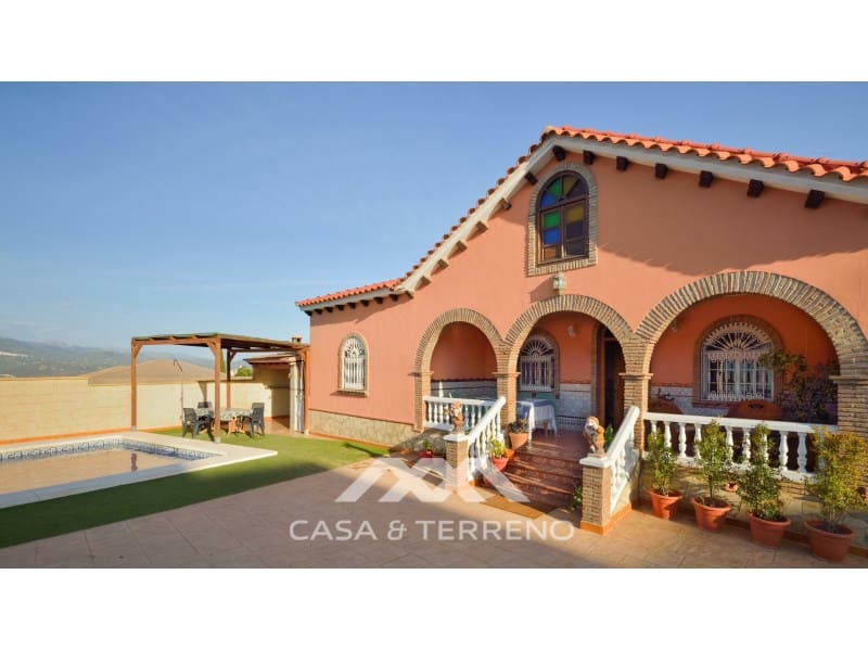 6 soveværelse Guesthouse/B & B til salg i Vinuela med swimmingpool - € 349.000 (Ref: 8146353)