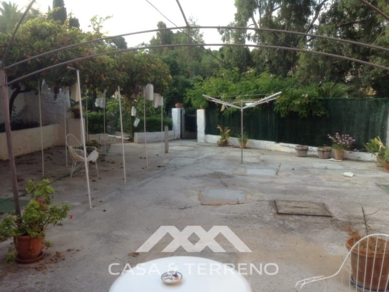 6 bedroom Guesthouse/B & B for sale in Benajarafe - € 950,000 (Ref: 8166073)