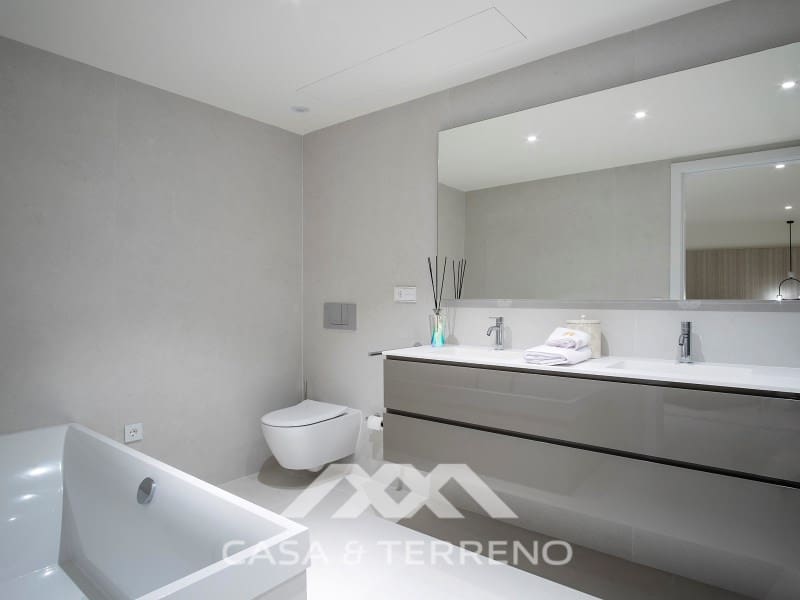 3 chambre Villa/Maison à vendre à Almunecar avec piscine garage - 1 350 000 € (Ref: 8184063)