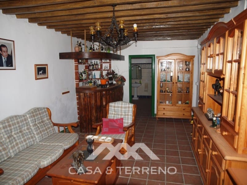 10 soveværelse Guesthouse/B & B til salg i Almayate - € 3.500.000 (Ref: 8211683)