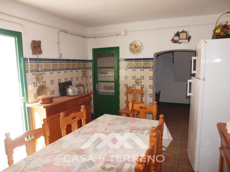 10 soveværelse Guesthouse/B & B til salg i Almayate - € 3.500.000 (Ref: 8211683)