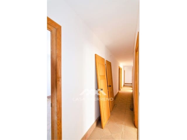 12 bedroom Guesthouse/B & B for sale in Viñuela with garage - € 399,999 (Ref: 8211688)