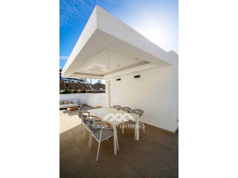 4 soverom Villa til salgs i Rincon de la Victoria med svømmebasseng garasje - € 705 000 (Ref: 8216162)