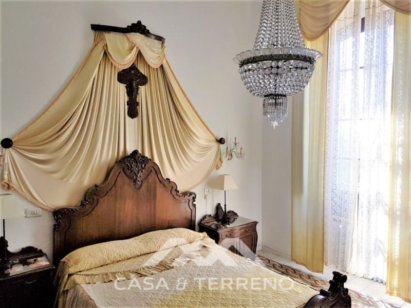 13 soveværelse Guesthouse/B & B til salg i Rute med swimmingpool - € 750.000 (Ref: 8220747)