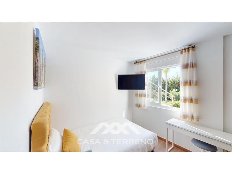 6 soveværelse Guesthouse/B & B til salg i Caleta de Velez med swimmingpool garage - € 1.200.000 (Ref: 8222901)